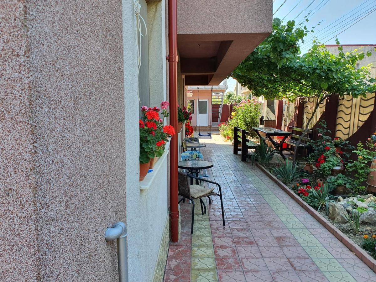 Отель Casa Ultraviolet Нэводари Экстерьер фото